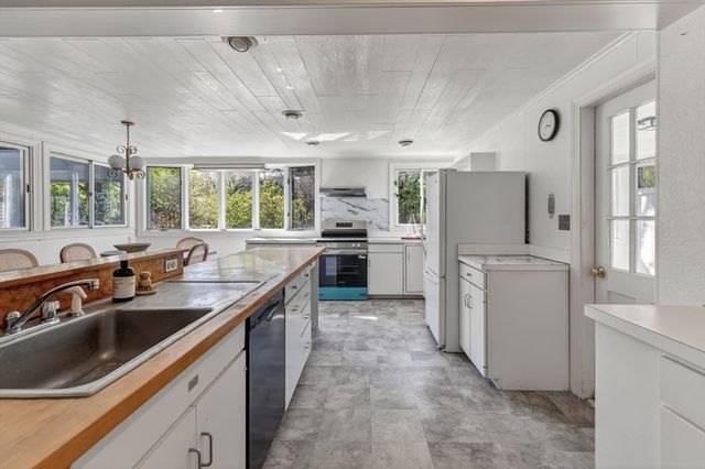 5 Summer Street, Weston, MA 02493