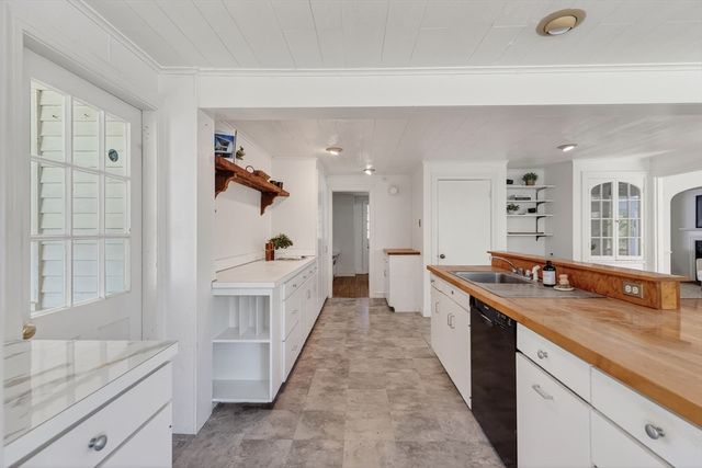 5 Summer Street, Weston, MA 02493