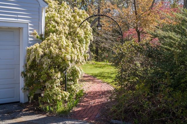 5 Summer Street, Weston, MA 02493