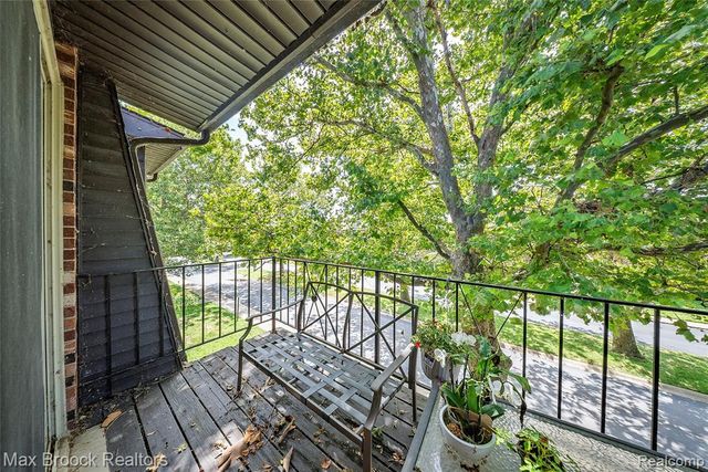 322 Riviera Drive 75, Saint Clair Shores, MI 48080