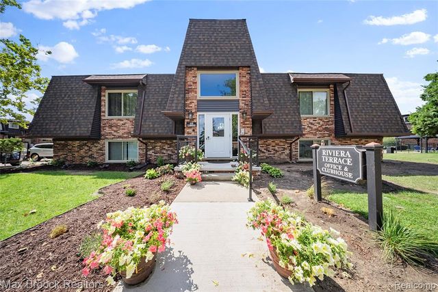 322 Riviera Drive 75, Saint Clair Shores, MI 48080