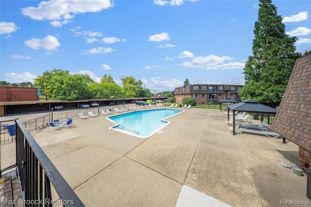 322 Riviera Drive 75, Saint Clair Shores, MI 48080