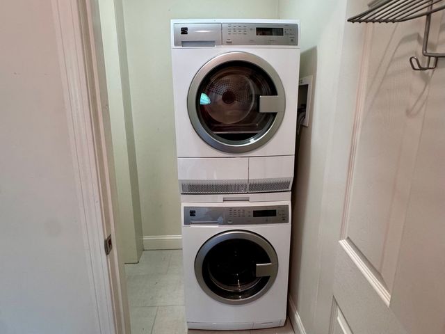 10 Elliott Pl 3R, Peabody, MA 01960