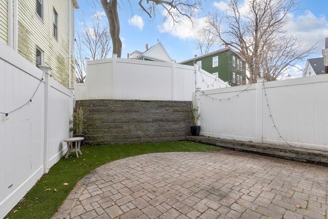 22 Edge Hill St, Boston, MA 02130