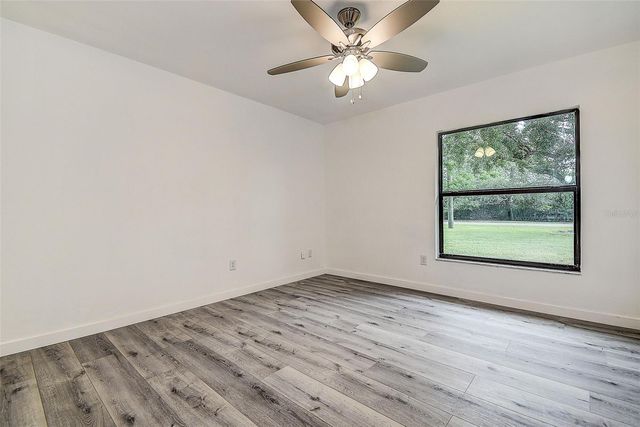 9404 W HAMILTON AVENUE, Tampa, FL 33615
