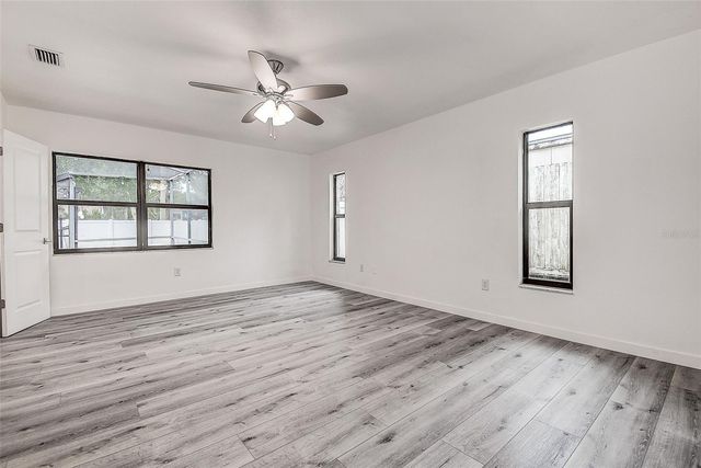 9404 W HAMILTON AVENUE, Tampa, FL 33615