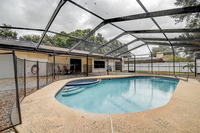 9404 W HAMILTON AVENUE, Tampa, FL 33615