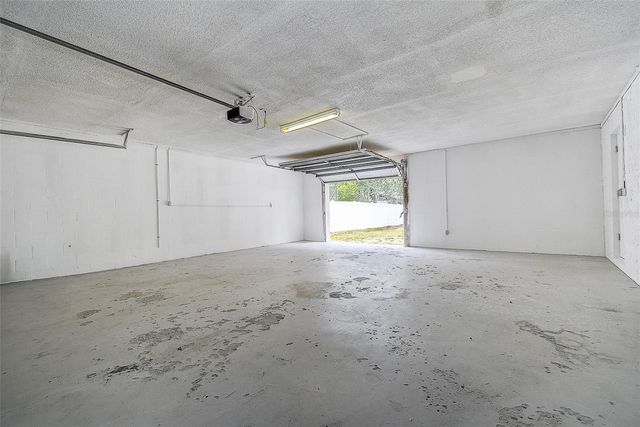 9404 W HAMILTON AVENUE, Tampa, FL 33615