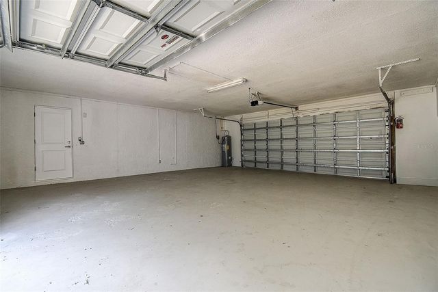 9404 W HAMILTON AVENUE, Tampa, FL 33615