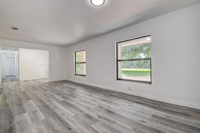 9404 W HAMILTON AVENUE, Tampa, FL 33615