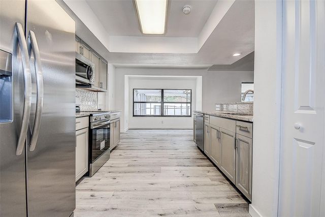 9404 W HAMILTON AVENUE, Tampa, FL 33615