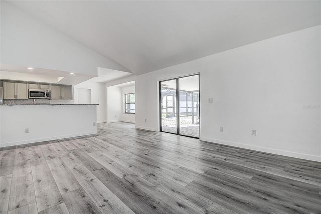9404 W HAMILTON AVENUE, Tampa, FL 33615