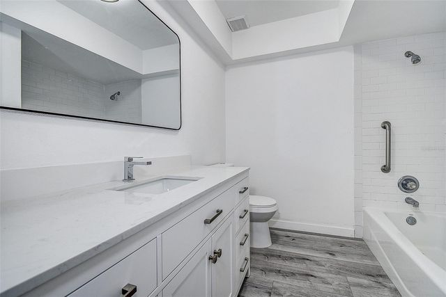 9404 W HAMILTON AVENUE, Tampa, FL 33615