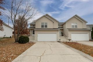 17528 W 111th Place, Olathe, KS 66061