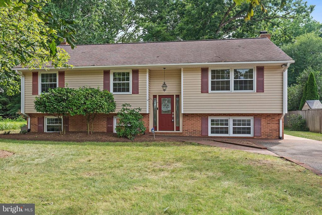 1008 HARBOR DR, Annapolis, MD 21403