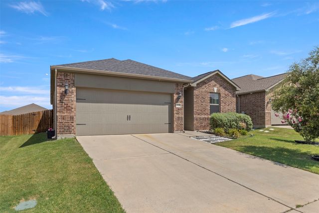 1535 Park Trails Boulevard, Princeton, TX 75407