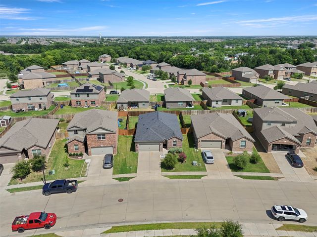 1535 Park Trails Boulevard, Princeton, TX 75407