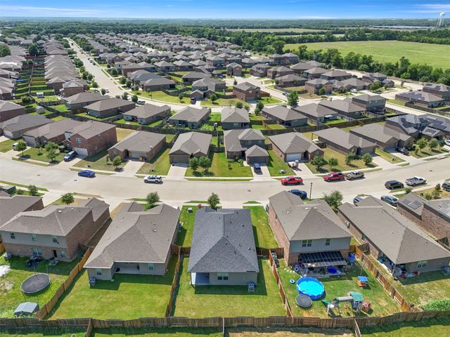 1535 Park Trails Boulevard, Princeton, TX 75407