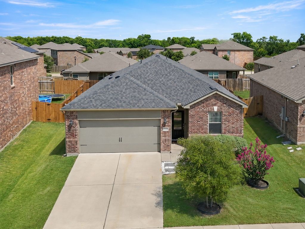 1535 Park Trails Boulevard, Princeton, TX 75407