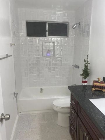 841 40th St., San Diego, CA 92102