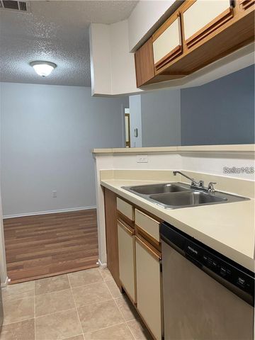 246 AFTON SQUARE 105, Altamonte Springs, FL 32714