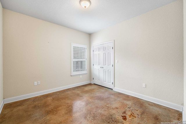 2025 Crown View, Kerrville, TX 78028