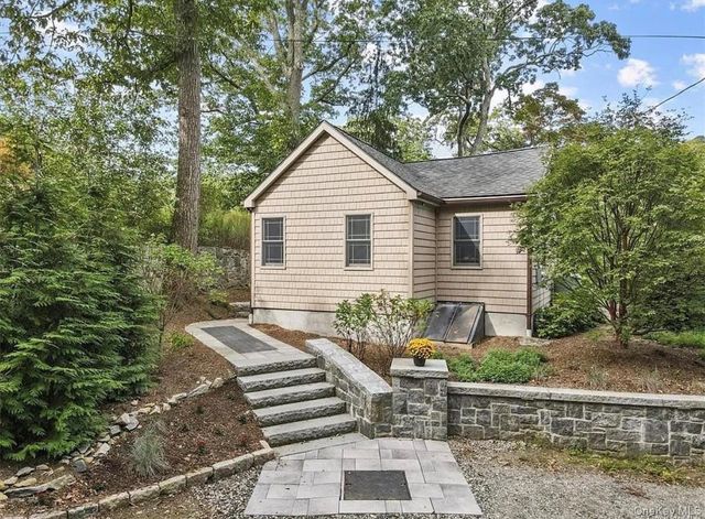 11 Oakdale Road, Putnam Valley, NY 10579