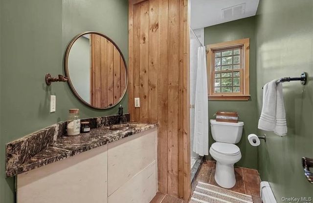 11 Oakdale Road, Putnam Valley, NY 10579