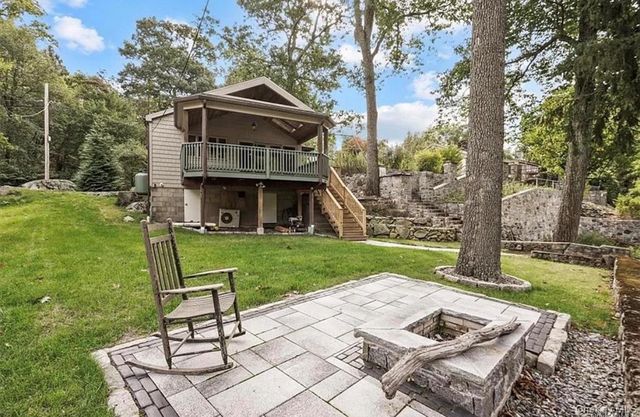 11 Oakdale Road, Putnam Valley, NY 10579