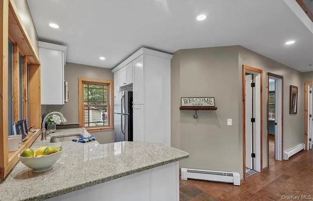 11 Oakdale Road, Putnam Valley, NY 10579