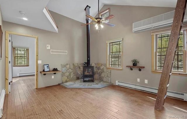 11 Oakdale Road, Putnam Valley, NY 10579