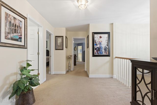 12 Patriot Circle, Clifton Park, NY 12065