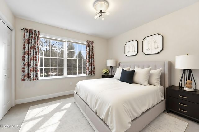 12 Patriot Circle, Clifton Park, NY 12065