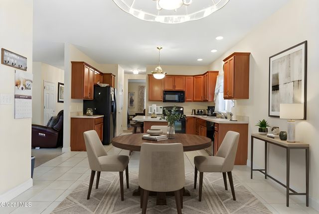 12 Patriot Circle, Clifton Park, NY 12065