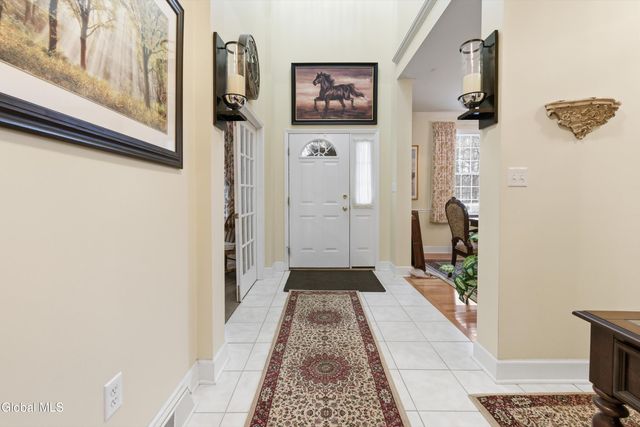 12 Patriot Circle, Clifton Park, NY 12065