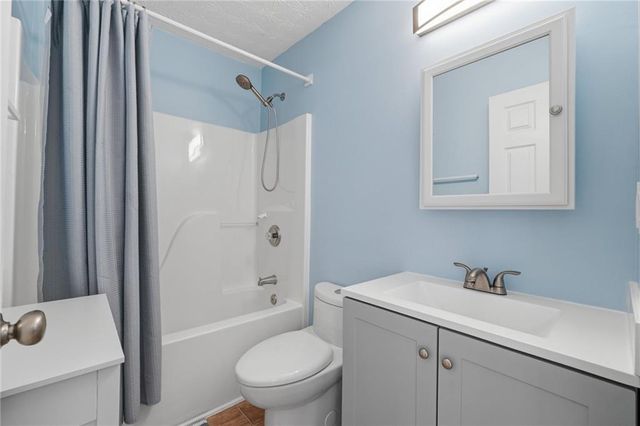 4003 Roxberry Hill Lane, Buford, GA 30518