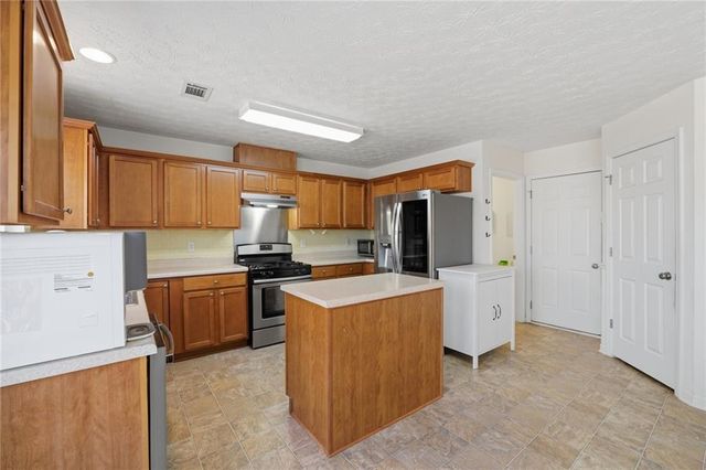 4003 Roxberry Hill Lane, Buford, GA 30518