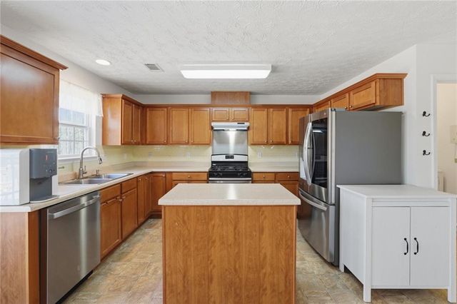 4003 Roxberry Hill Lane, Buford, GA 30518