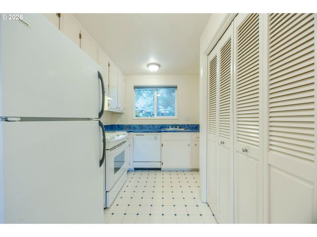 1500 NORKENZIE Rd 12, Eugene, OR 97401