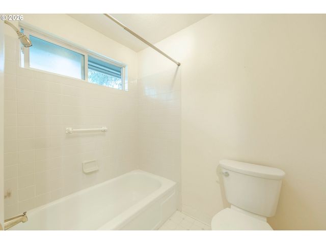 1500 NORKENZIE Rd 12, Eugene, OR 97401