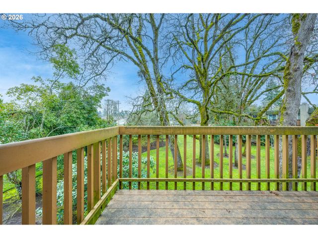 1500 NORKENZIE Rd 12, Eugene, OR 97401