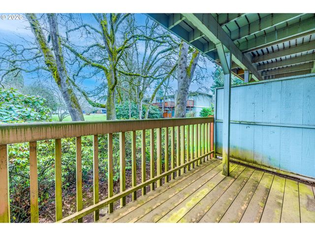 1500 NORKENZIE Rd 12, Eugene, OR 97401