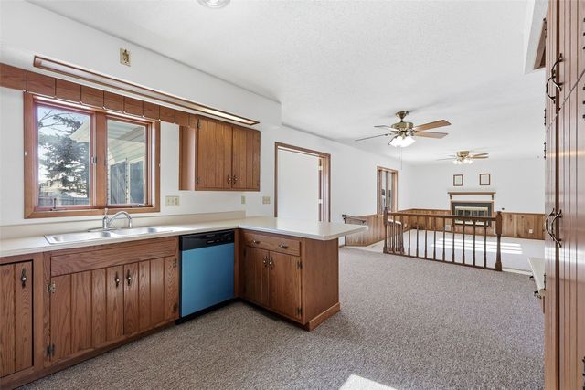 3815 1st Avenue SW, Cedar Rapids, IA 52405