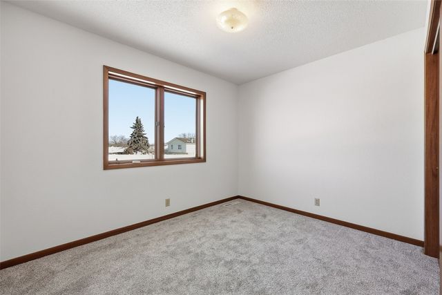 3815 1st Avenue SW, Cedar Rapids, IA 52405