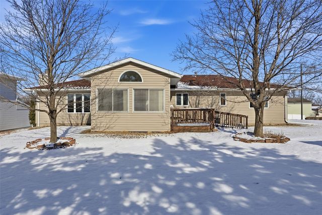 3815 1st Avenue SW, Cedar Rapids, IA 52405