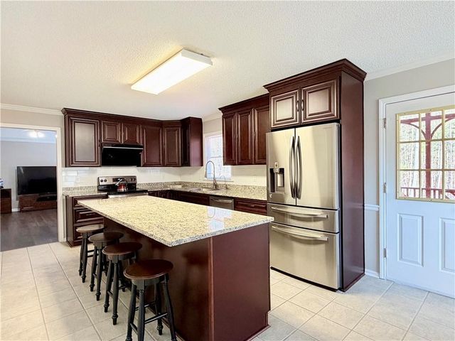 1975 Wynfield Point Drive, Buford, GA 30519