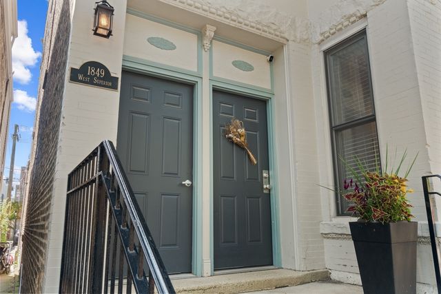 1849 W Superior Street 1, Chicago, IL 60622