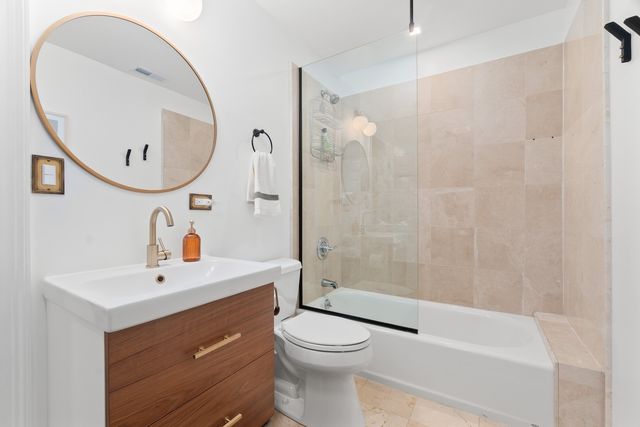 1849 W Superior Street 1, Chicago, IL 60622