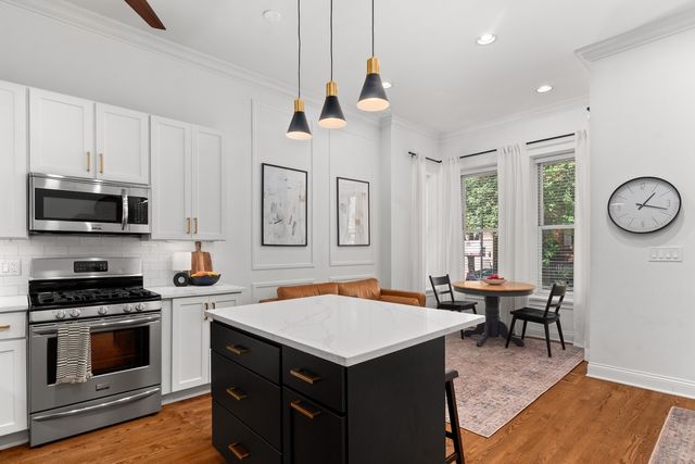 1849 W Superior Street 1, Chicago, IL 60622