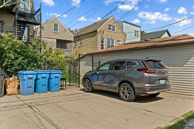 1849 W Superior Street 1, Chicago, IL 60622